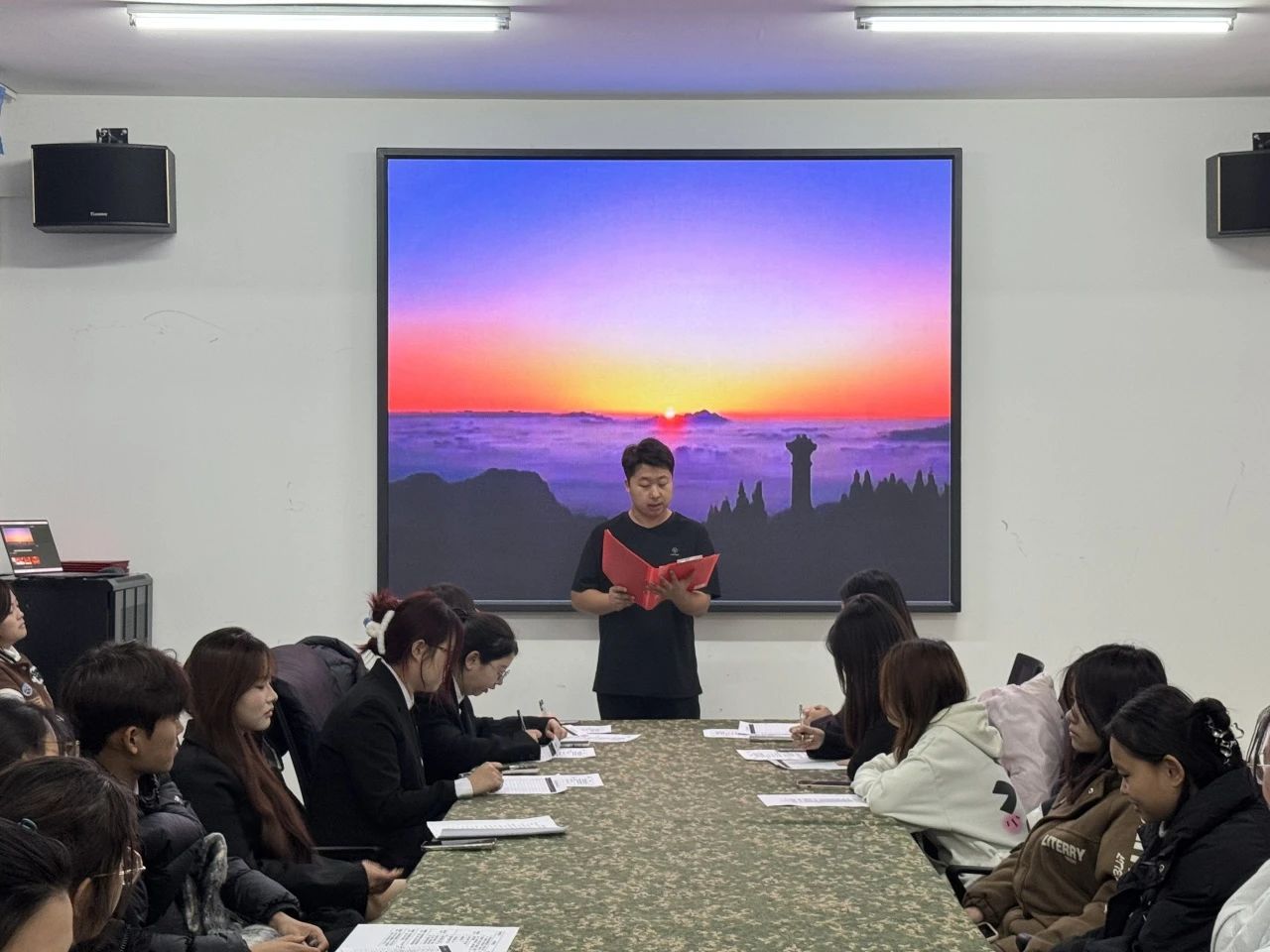 微信图片_20250109134400.jpg
