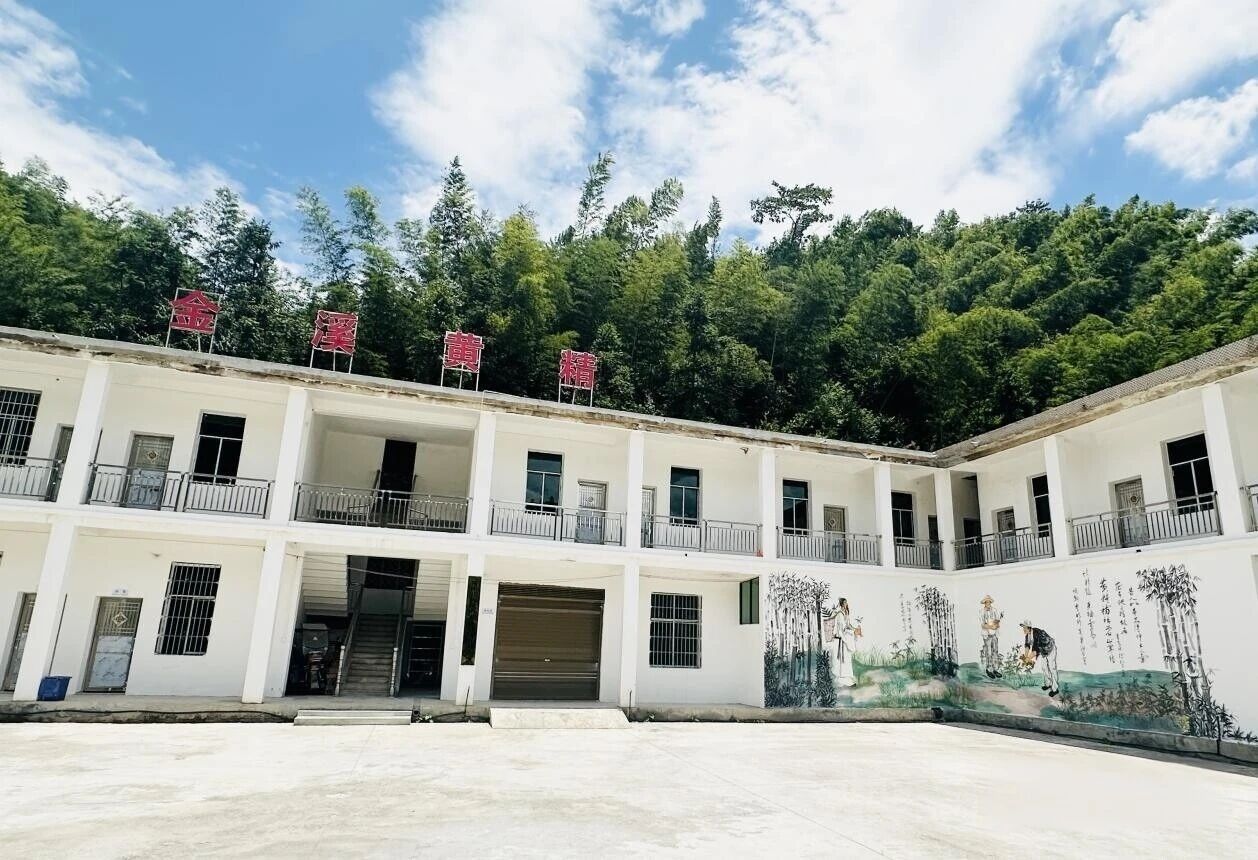 5a330912cf814567b9f1cc5083103fea.jpg 微信图片_2025-10-12_203438_056.jpg