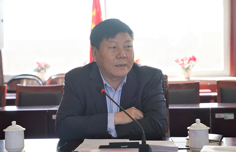 布校长.jpg