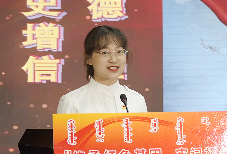 学生代表发言.jpg