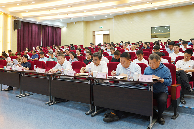 与会领导.jpg