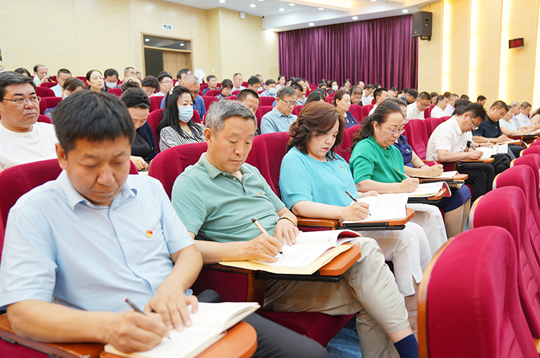 与会人员.jpg