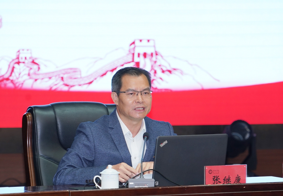 aadd66ec7af54d0387c9d7a9f642df18.jpg 张继康.jpg