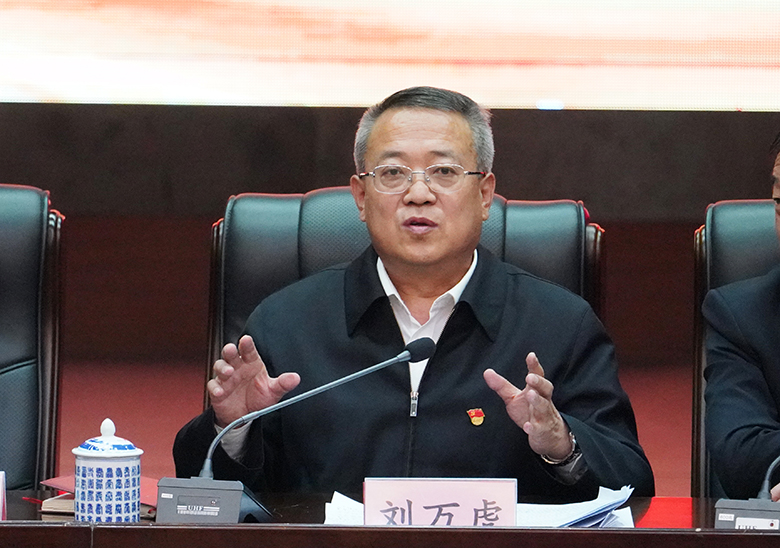 42ed1d57cb5942f38f974bf911a58784.jpg 刘书记.jpg