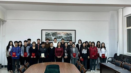 学生会换届.jpg