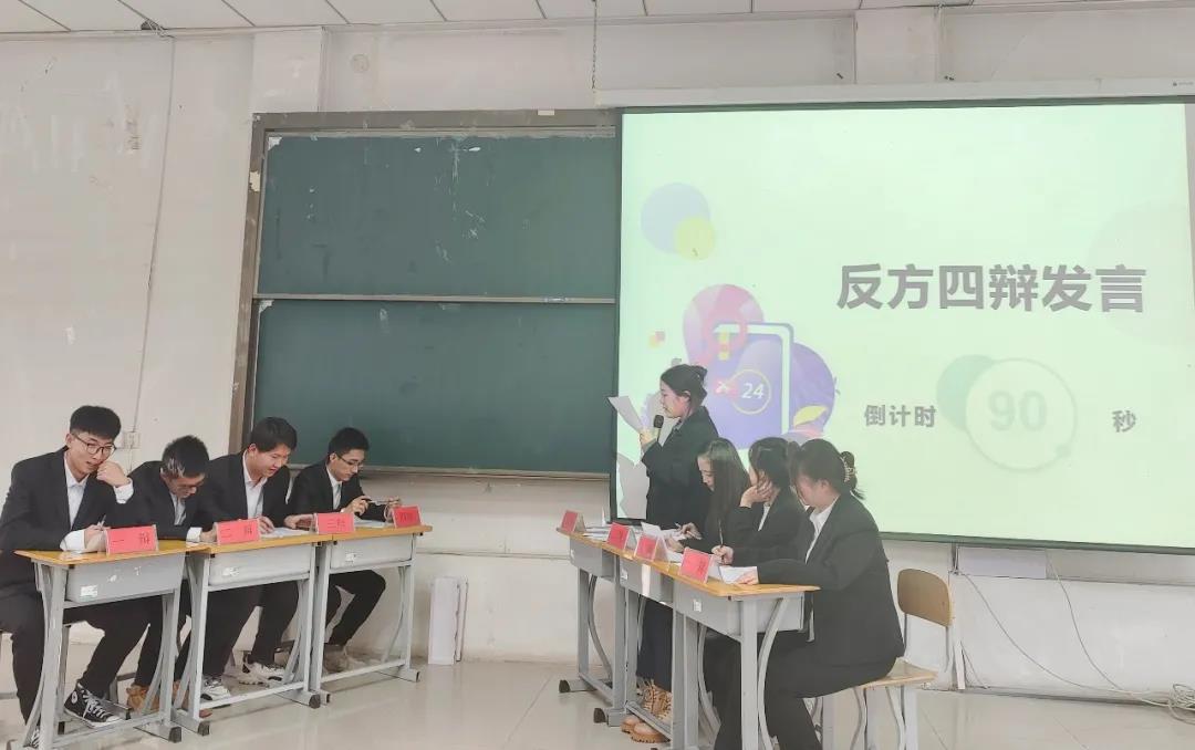 5cdc12cc0e4340e4a219370dc4c18b92.jpg