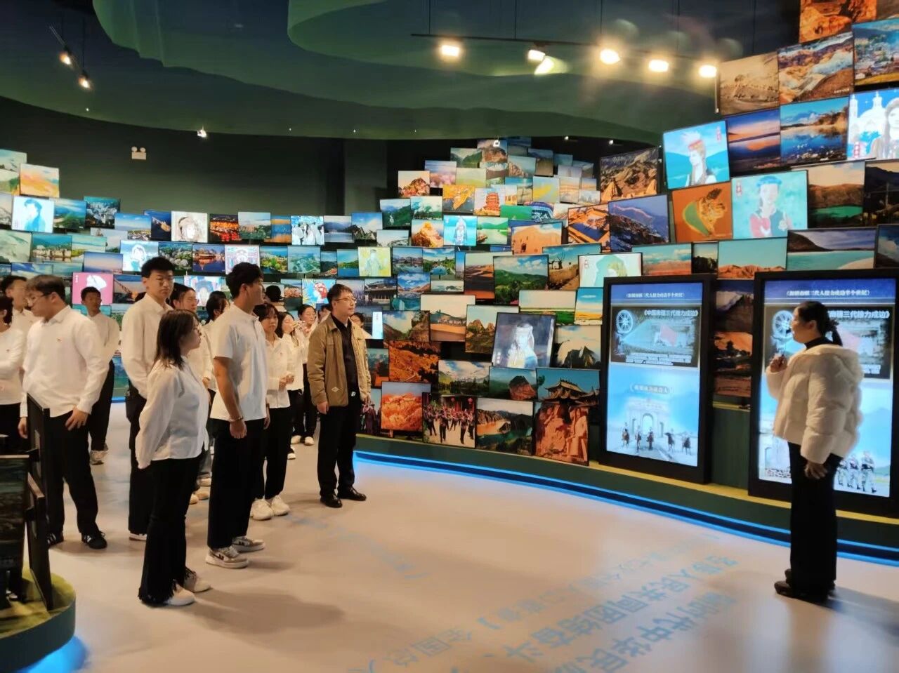 9bb6003884804e839270338f9487abe4.jpg 9bb6003884804e839270338f9487abe4.jpg