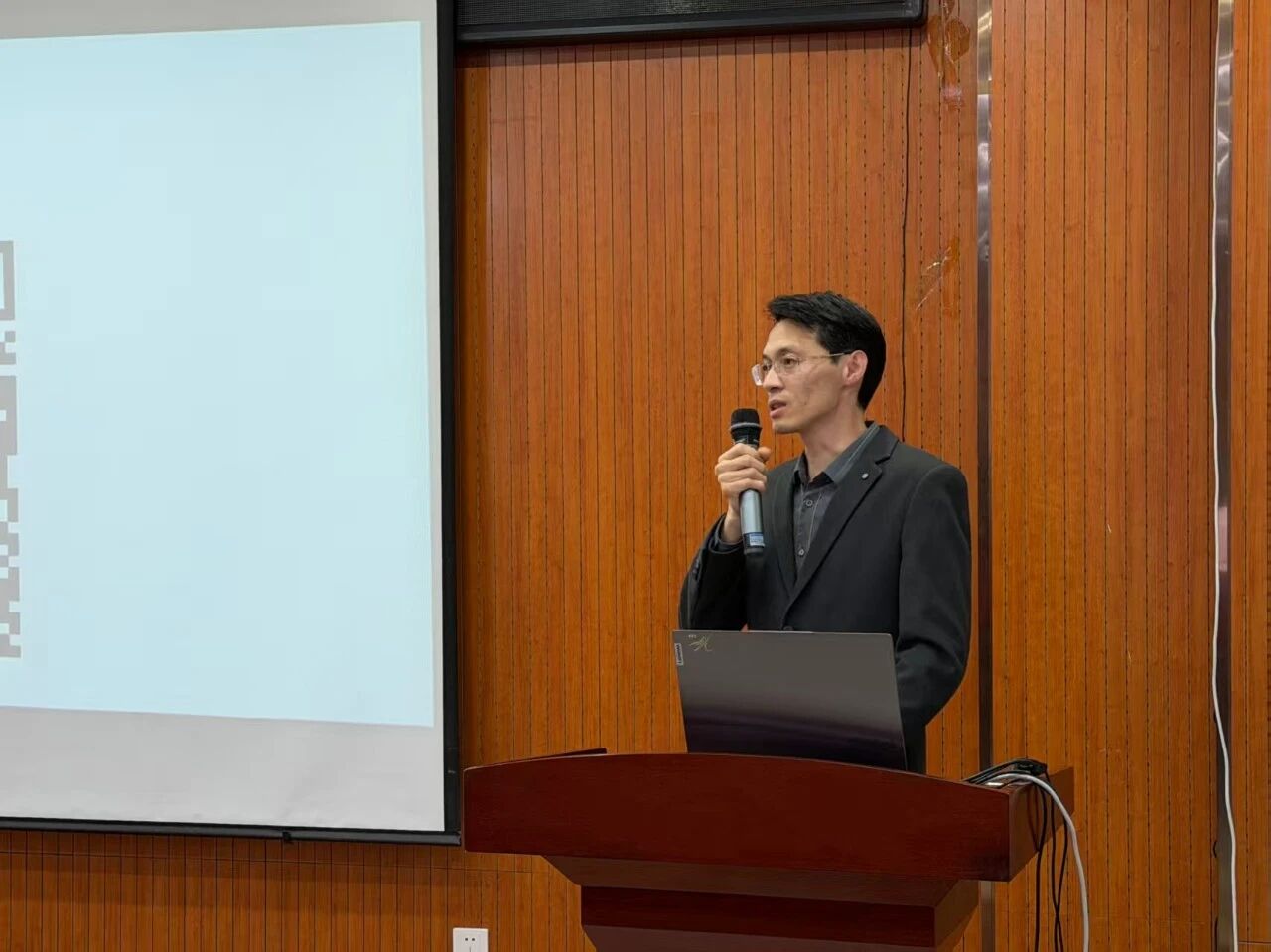 bab7d881b86649829c624f0cfa2aaa86.jpg bab7d881b86649829c624f0cfa2aaa86.jpg