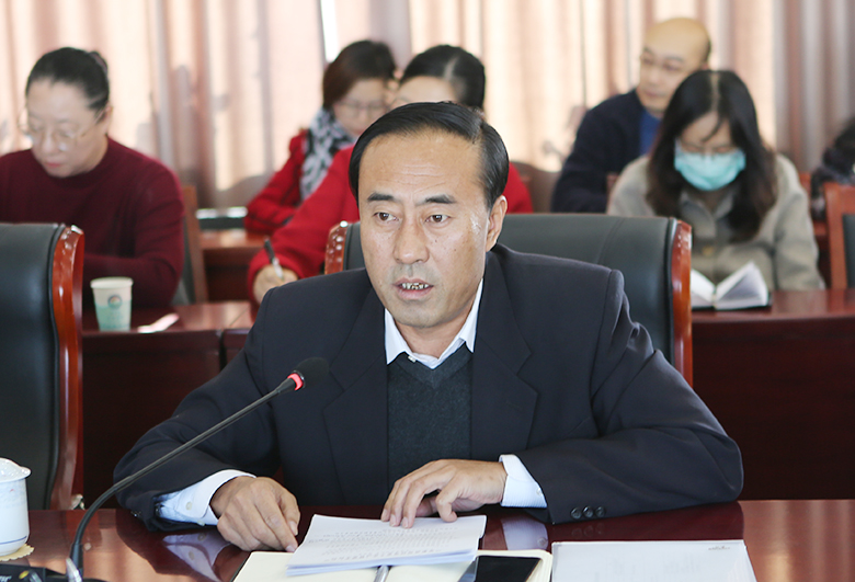 7d170b7e605943eebec5cea808878d94.jpg 徐校长.jpg