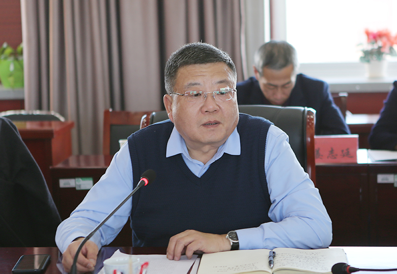 943a8da334944032beb24bcbb40739fa.jpg 雷校长.jpg