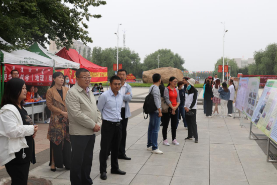 b4f2676efef4499c82c640275206f46d.png image.png