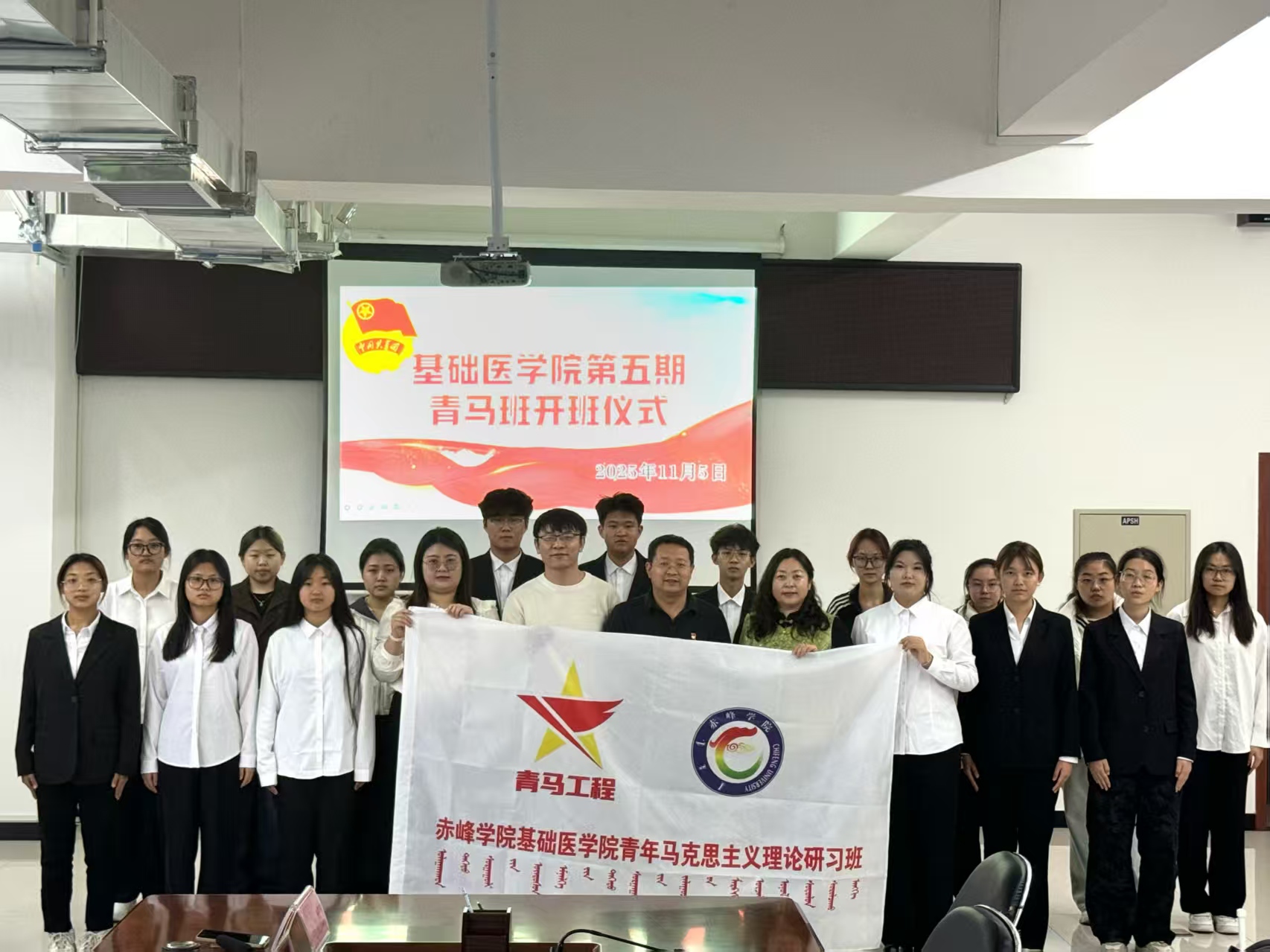 8b6aa092019d4b78a7021a735504dfd7.jpg 8b6aa092019d4b78a7021a735504dfd7.jpg