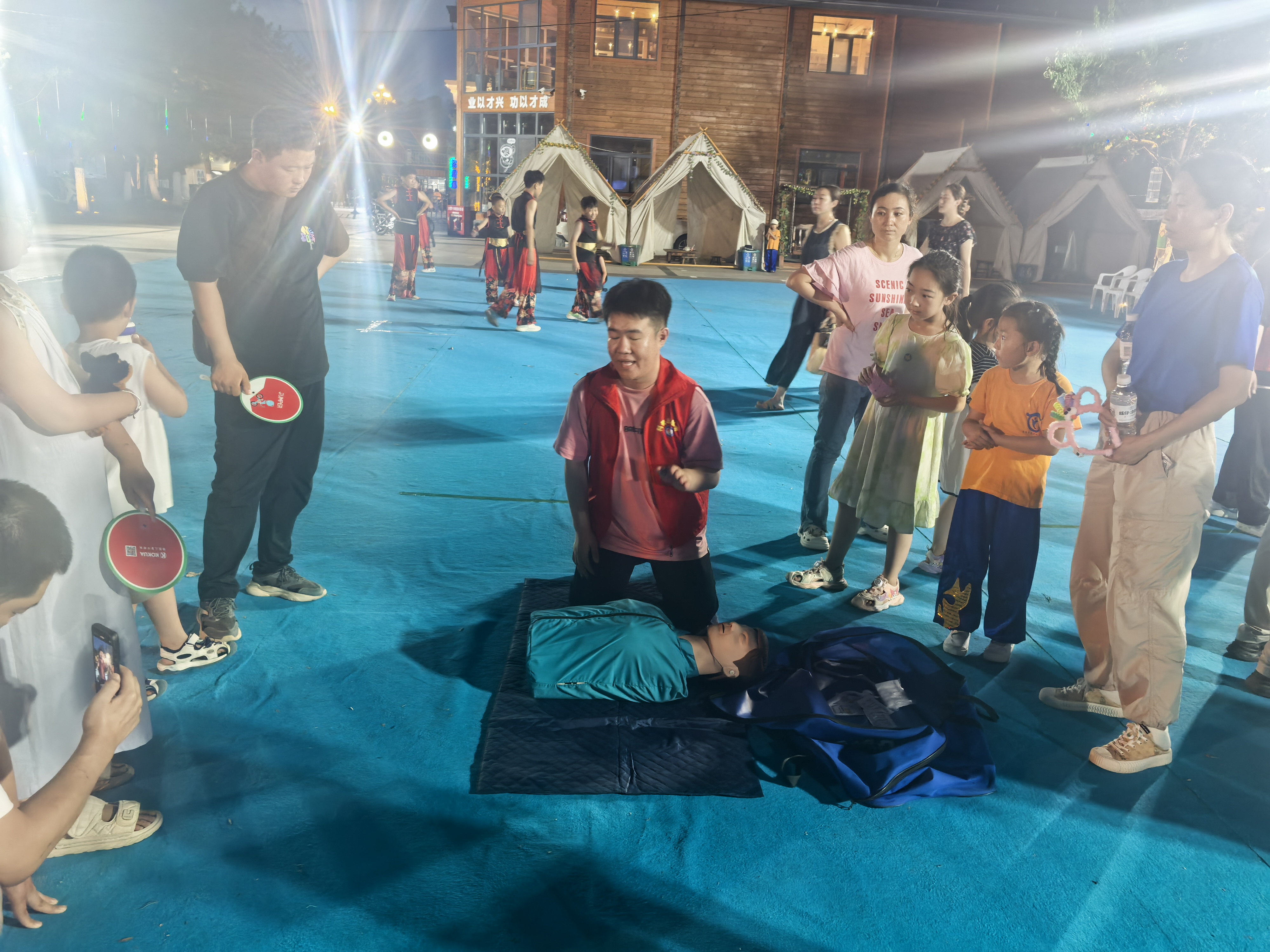 63e9d63cb066476499629825132dcbbe.jpg f129a005b406401e811066006bb56967.jpg